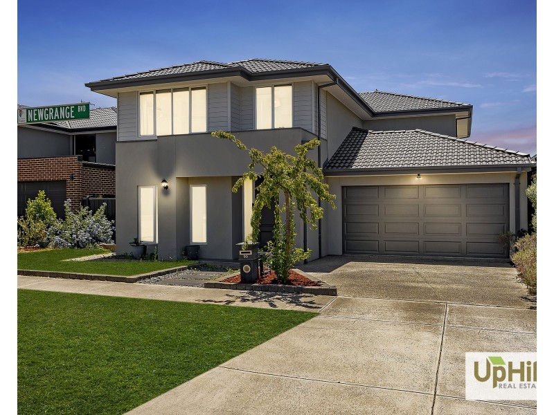 90 Newgrange Boulevard, Clyde North VIC 3978