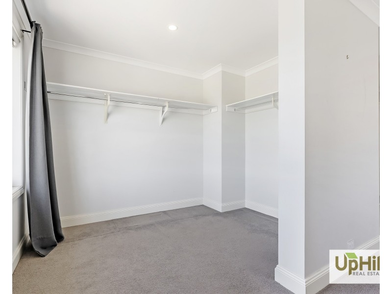 90 Newgrange Boulevard, Clyde North VIC 3978