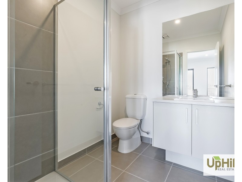 42 Carrera Crescent, Clyde VIC 3978