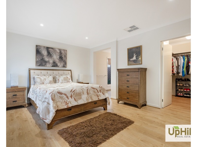 Clyde North VIC 3978