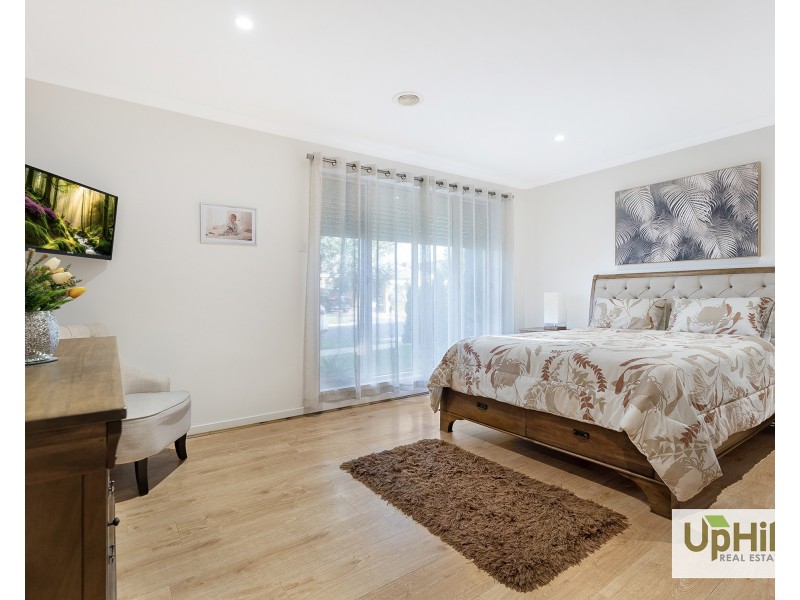 Clyde North VIC 3978