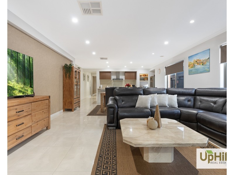 Clyde North VIC 3978