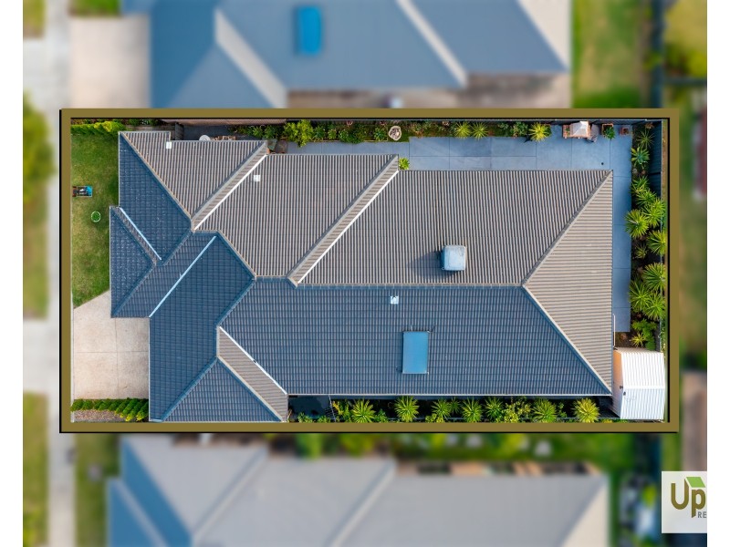 Clyde North VIC 3978