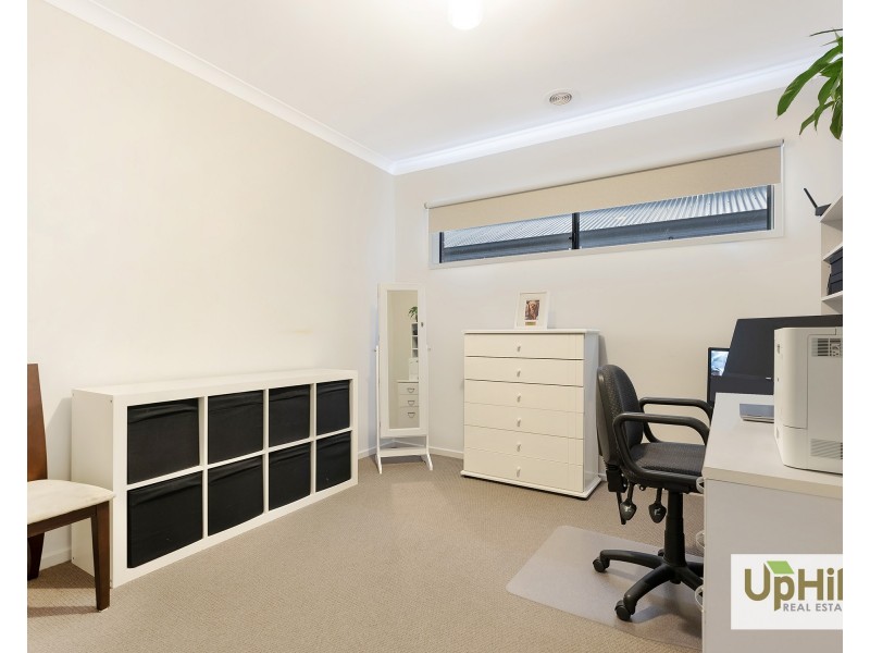 51 Deoro Parade, Clyde North VIC 3978