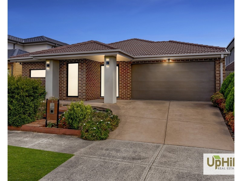 5 Karawarra Circuit, Cranbourne North VIC 3977
