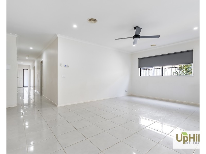 5 Karawarra Circuit, Cranbourne North VIC 3977