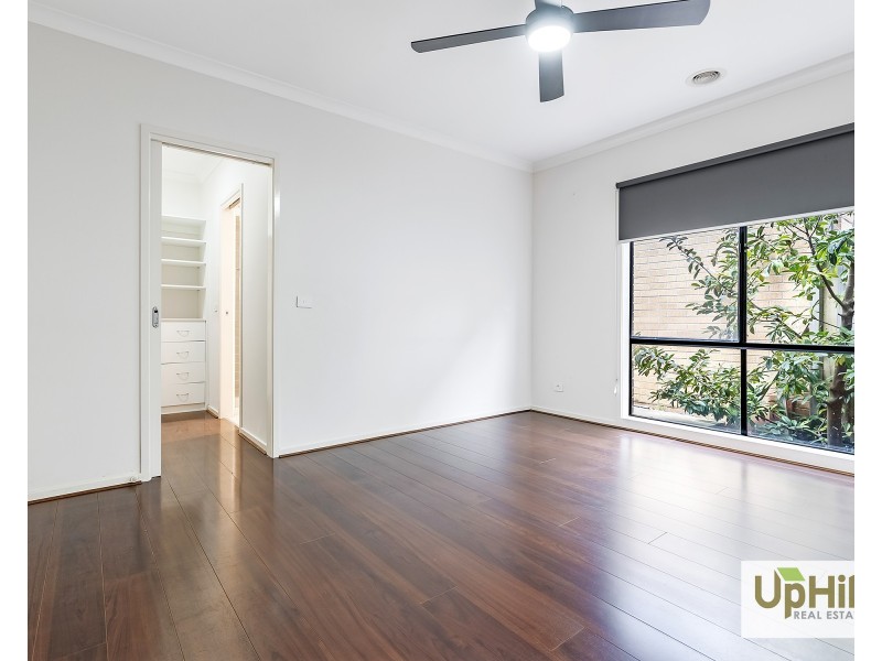 5 Karawarra Circuit, Cranbourne North VIC 3977