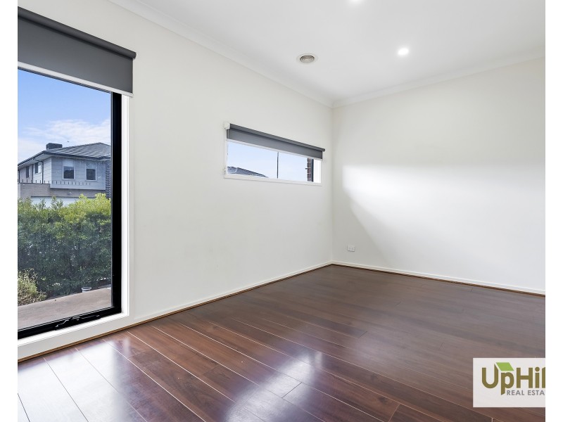 5 Karawarra Circuit, Cranbourne North VIC 3977