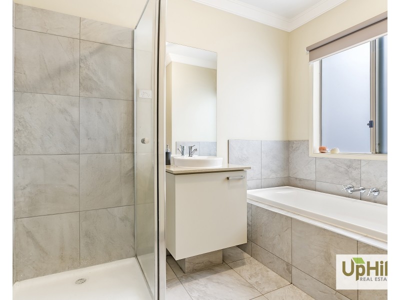 21 Townsend Avenue, Clyde VIC 3978