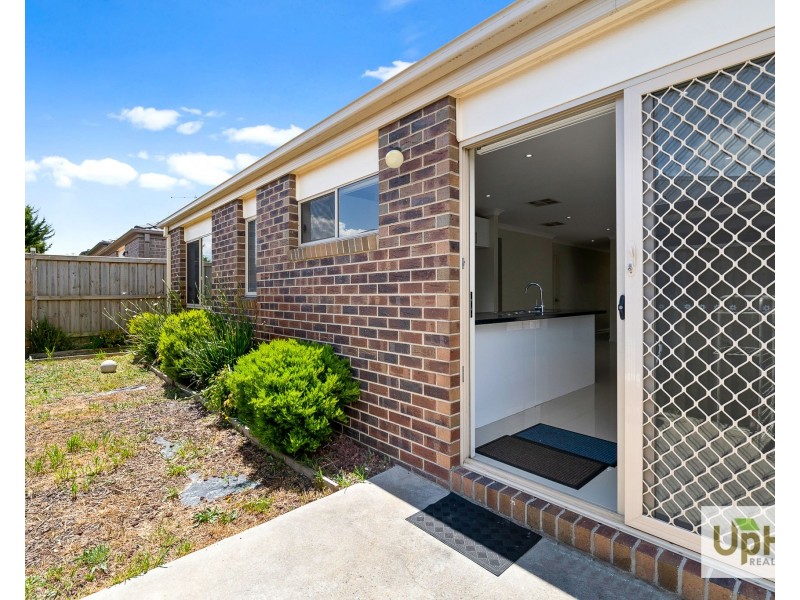 25 Shale Rise, Officer VIC 3809