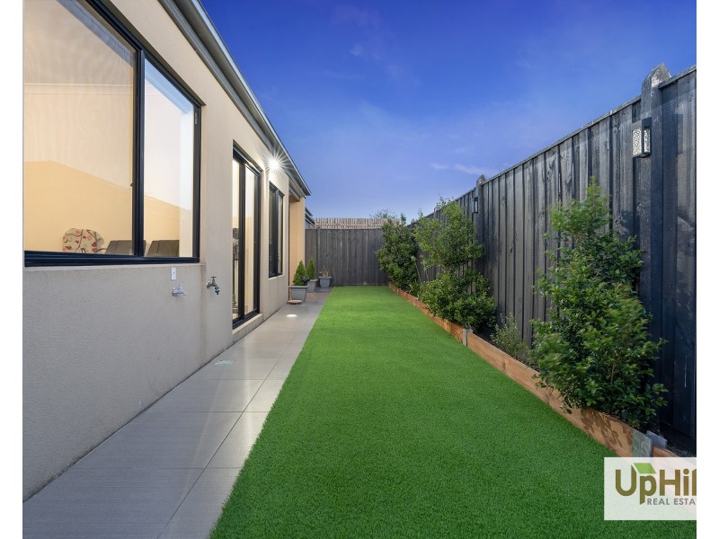 165 Athletic Circuit, Clyde VIC 3978