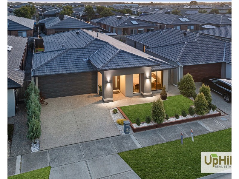 165 Athletic Circuit, Clyde VIC 3978