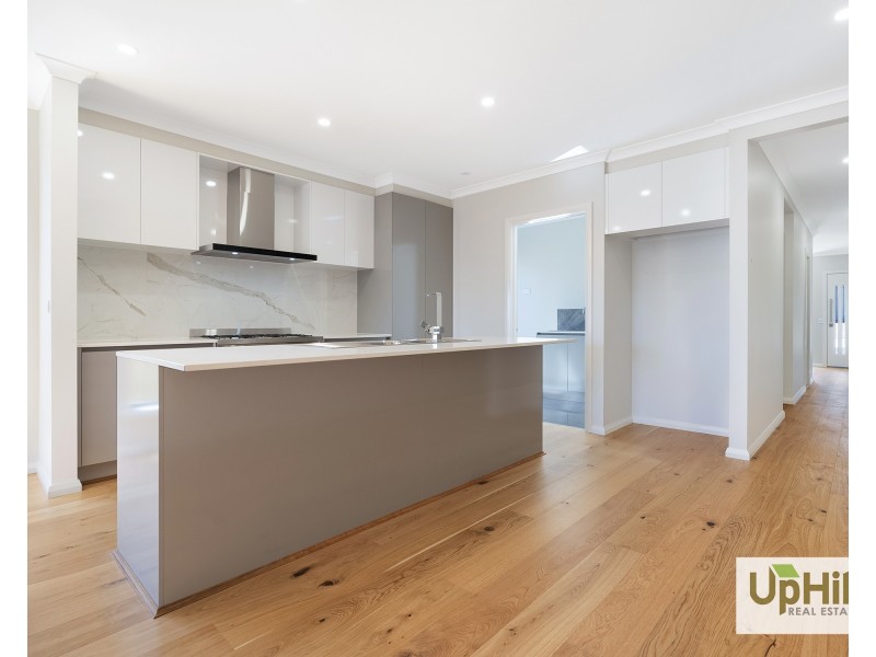 30 Keskadale Way, Clyde North VIC 3978