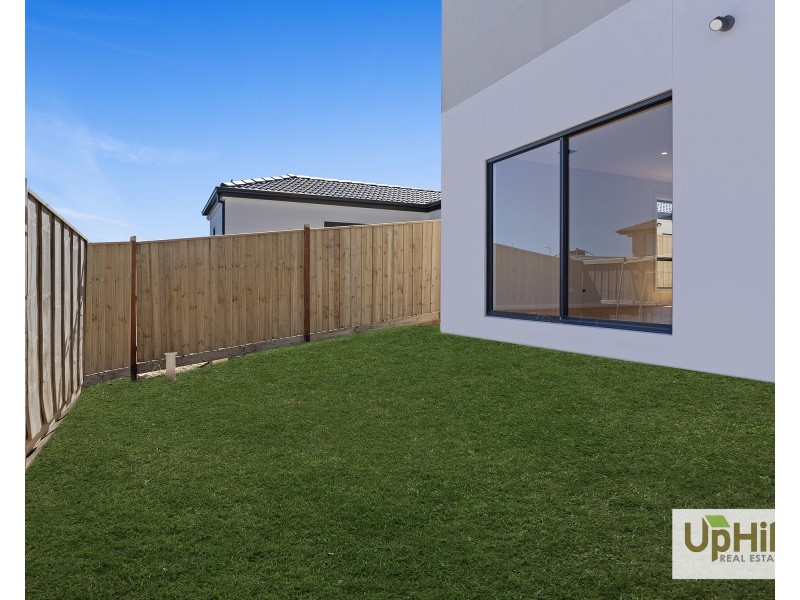 30 Keskadale Way, Clyde North VIC 3978