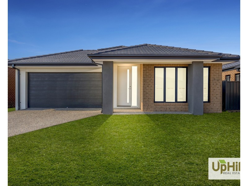 49 Taupe Circuit, Clyde North VIC 3978