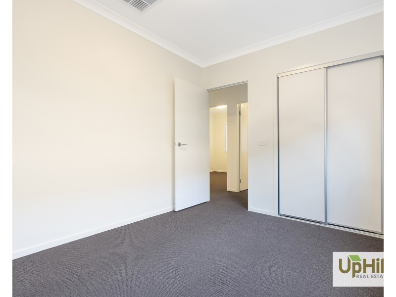 49 Taupe Circuit, Clyde North VIC 3978