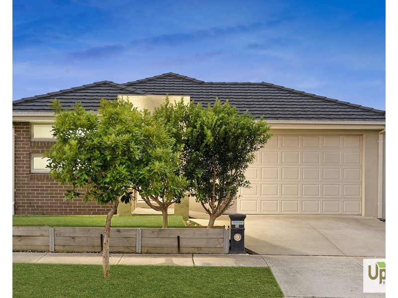 26 Barcelona Avenue, Clyde North VIC 3978