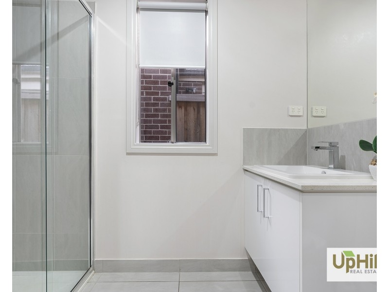 26 Barcelona Avenue, Clyde North VIC 3978