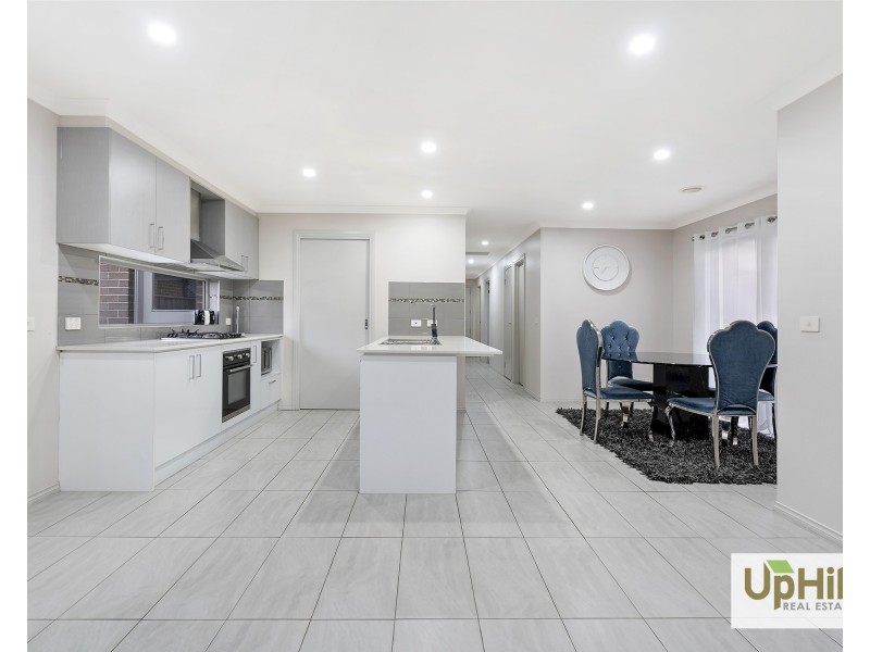 26 Barcelona Avenue, Clyde North VIC 3978