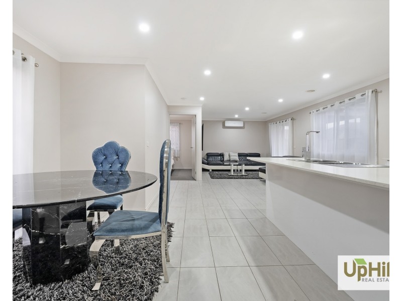 26 Barcelona Avenue, Clyde North VIC 3978