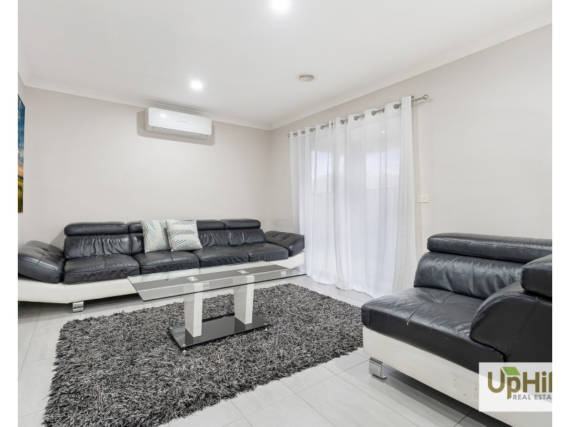 26 Barcelona Avenue, Clyde North VIC 3978