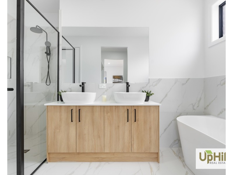 14 Lavello Street, Clyde VIC 3978