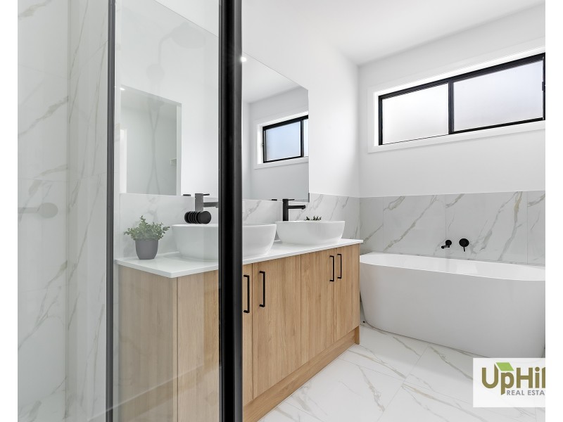 14 Lavello Street, Clyde VIC 3978