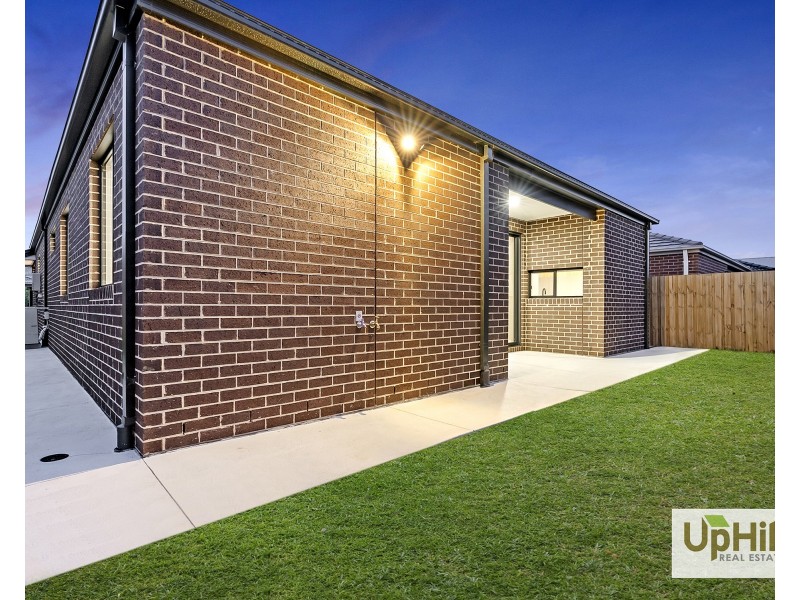 14 Lavello Street, Clyde VIC 3978