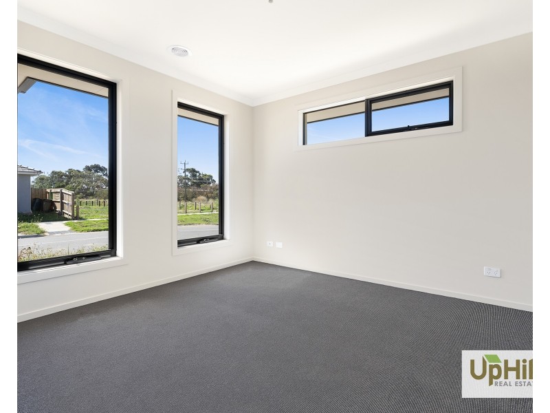 47 Patrobas loop, Cranbourne East VIC 3977