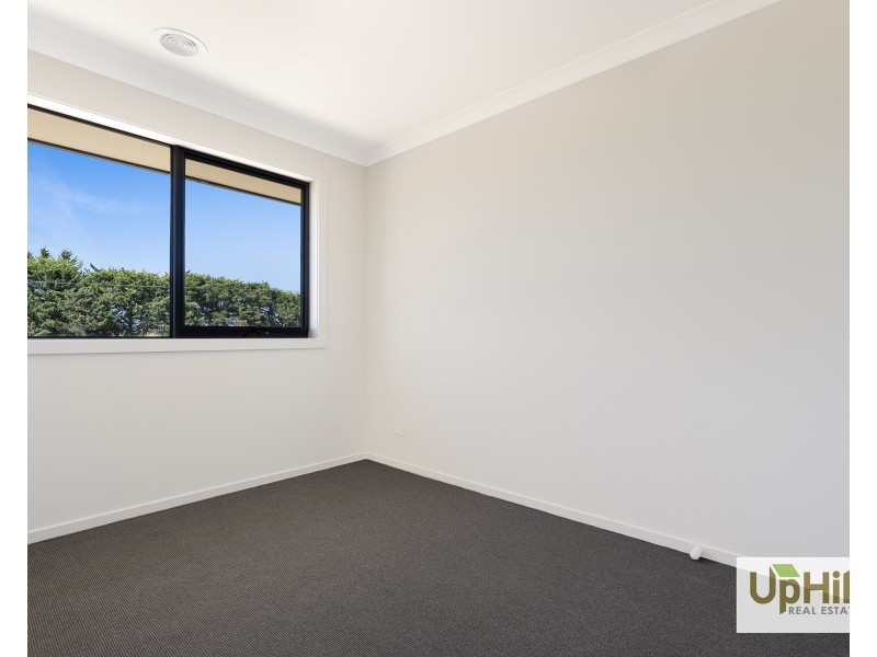 47 Patrobas loop, Cranbourne East VIC 3977