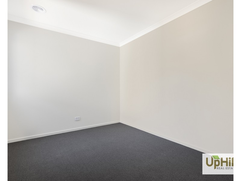 47 Patrobas loop, Cranbourne East VIC 3977