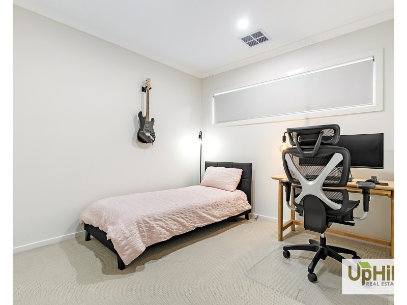 24 Praiano Avenue, Berwick VIC 3806