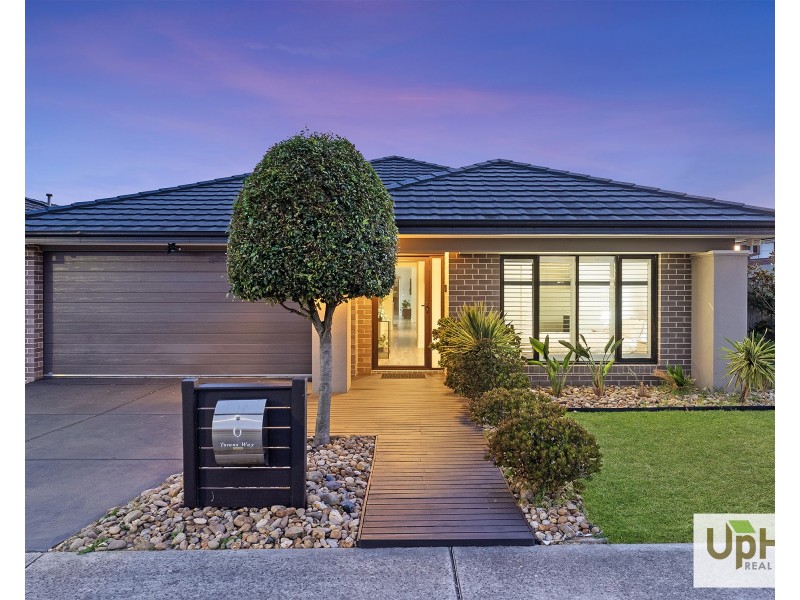 6 Turano Way, Clyde North VIC 3978
