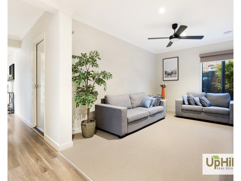 6 Turano Way, Clyde North VIC 3978