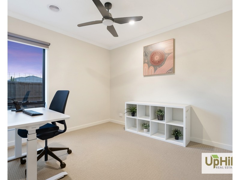 6 Turano Way, Clyde North VIC 3978