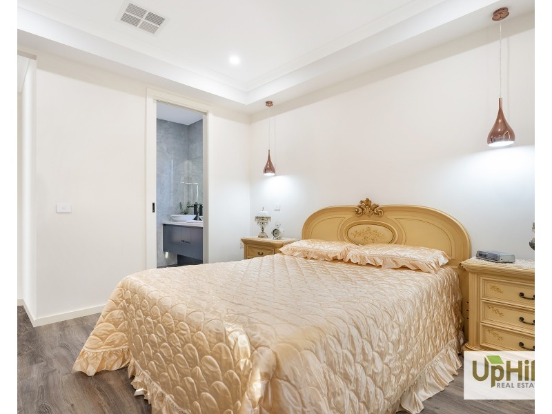 17  Lensing Street, Clyde North VIC 3978