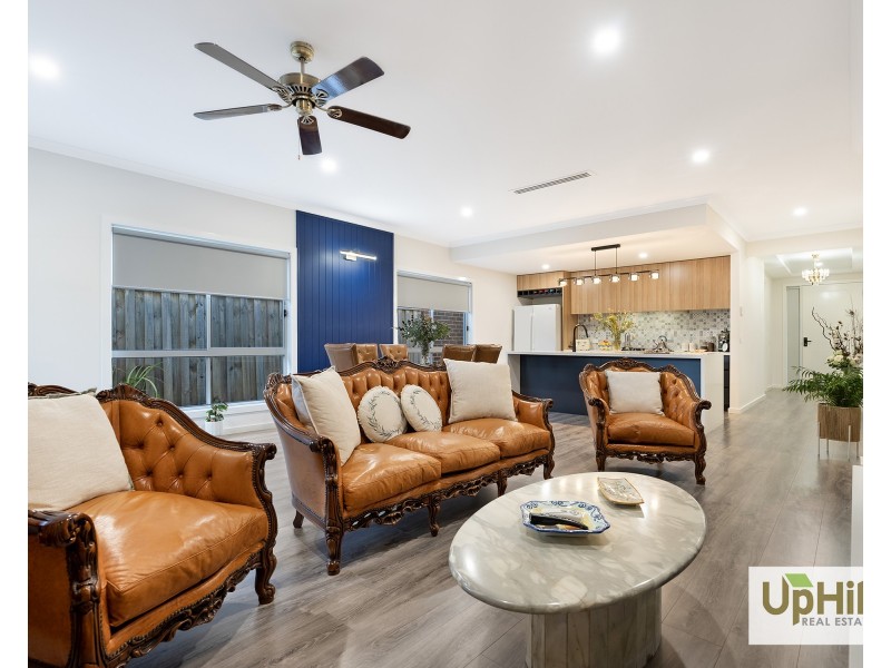 17  Lensing Street, Clyde North VIC 3978