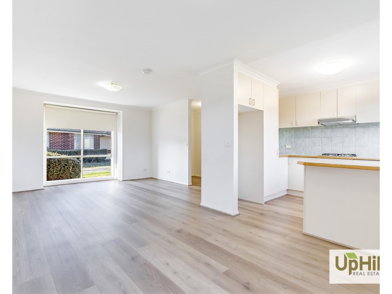 2/50-52 Bellevue Drive, Berwick VIC 3806