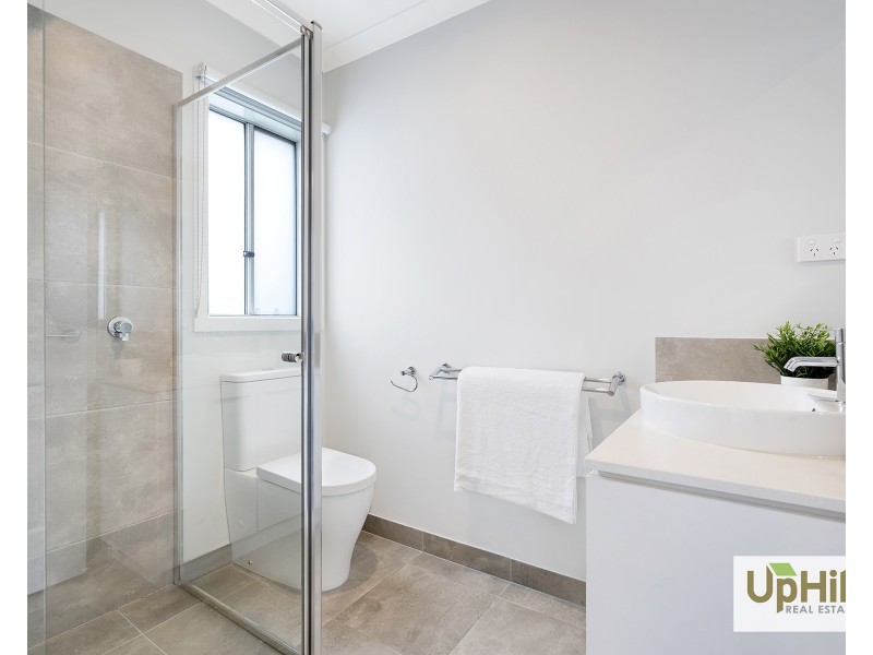 3 Whispering Way, Clyde North VIC 3978