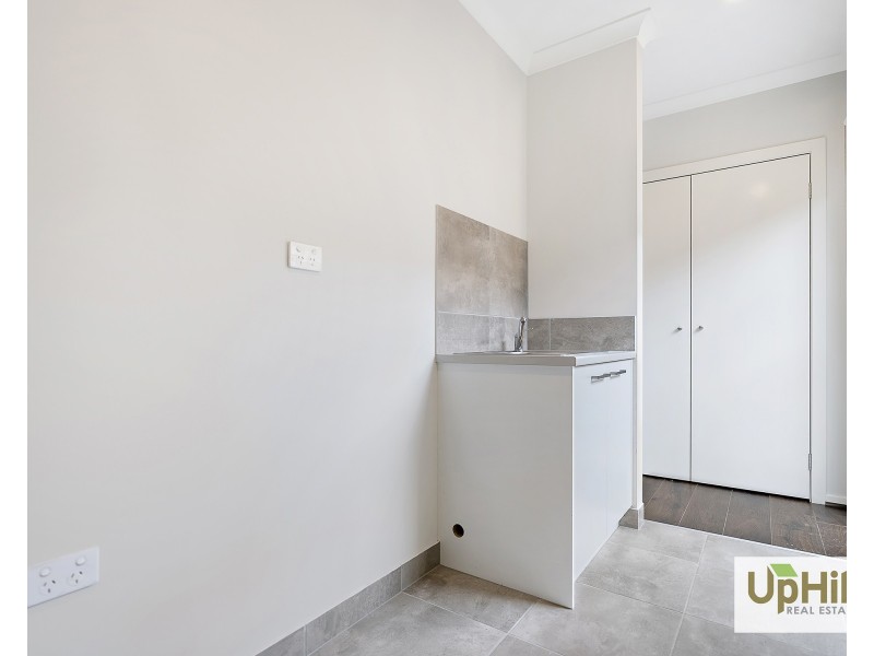3 Whispering Way, Clyde North VIC 3978