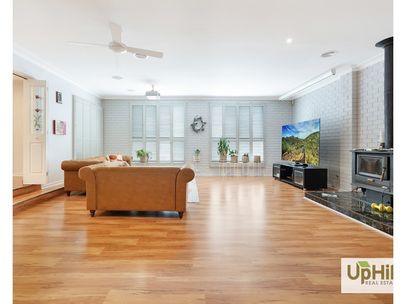 84 Courtenay Avenue, Cranbourne North VIC 3977