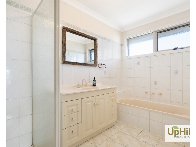 84 Courtenay Avenue, Cranbourne North VIC 3977