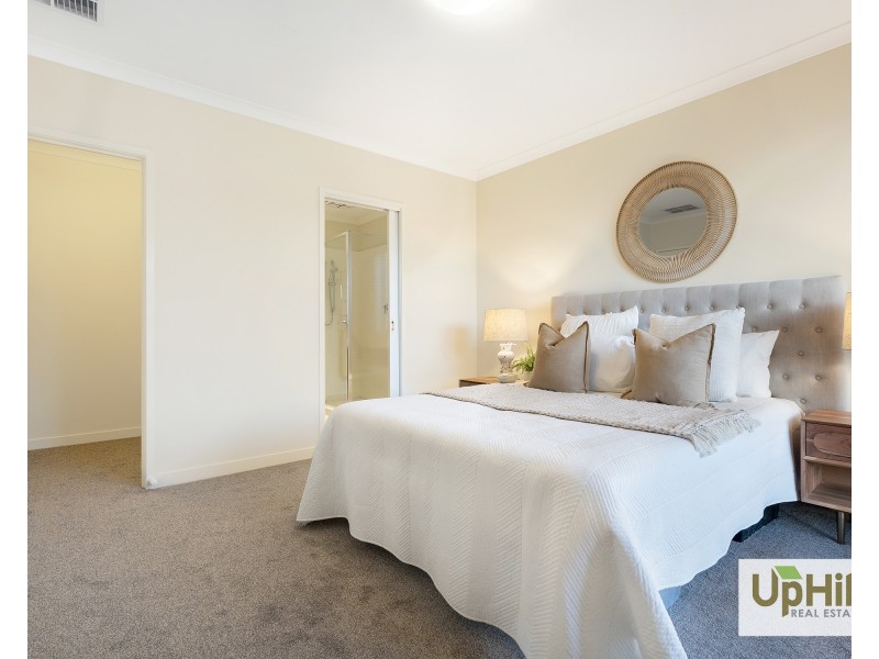 58 Wilkiea Crescent, Cranbourne North VIC 3977