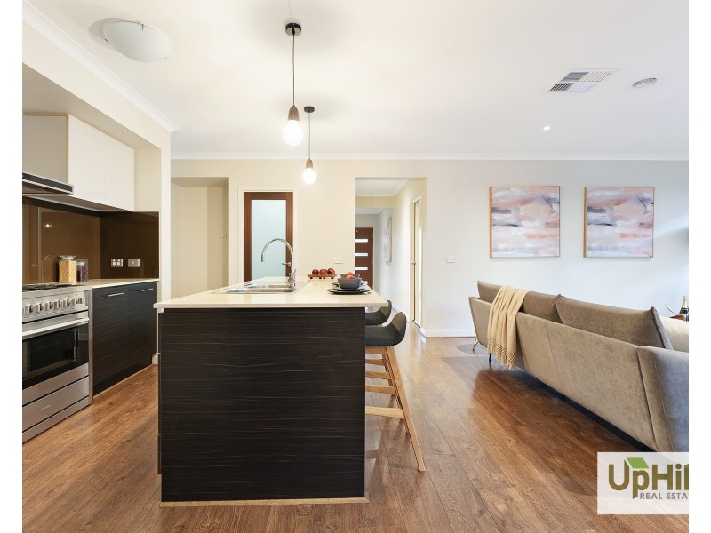 58 Wilkiea Crescent, Cranbourne North VIC 3977