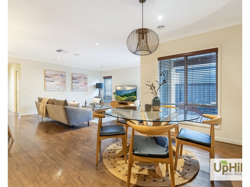 58 Wilkiea Crescent, Cranbourne North VIC 3977