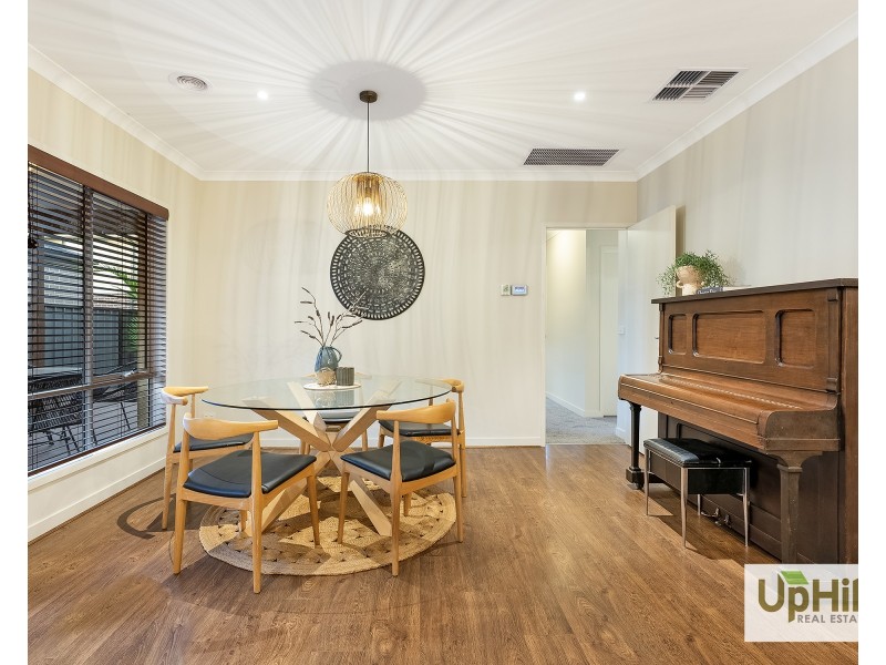 58 Wilkiea Crescent, Cranbourne North VIC 3977