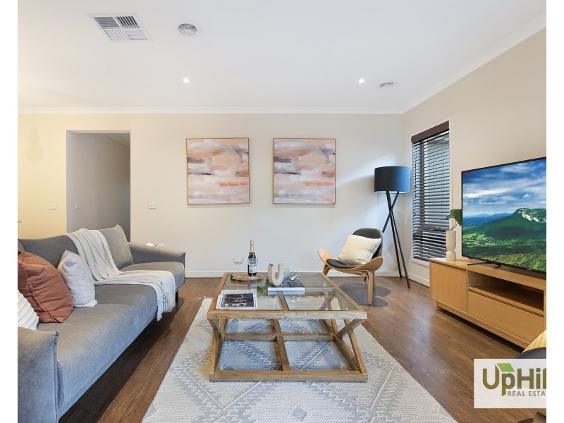 58 Wilkiea Crescent, Cranbourne North VIC 3977
