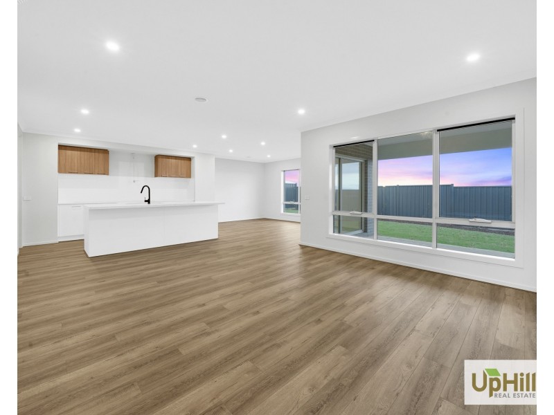 50 Newbolt Parade, Clyde North VIC 3978