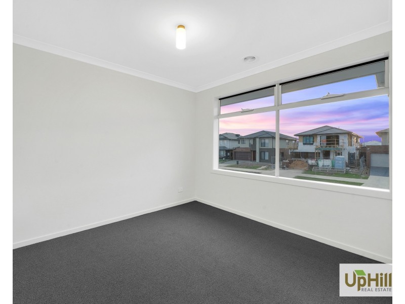 50 Newbolt Parade, Clyde North VIC 3978