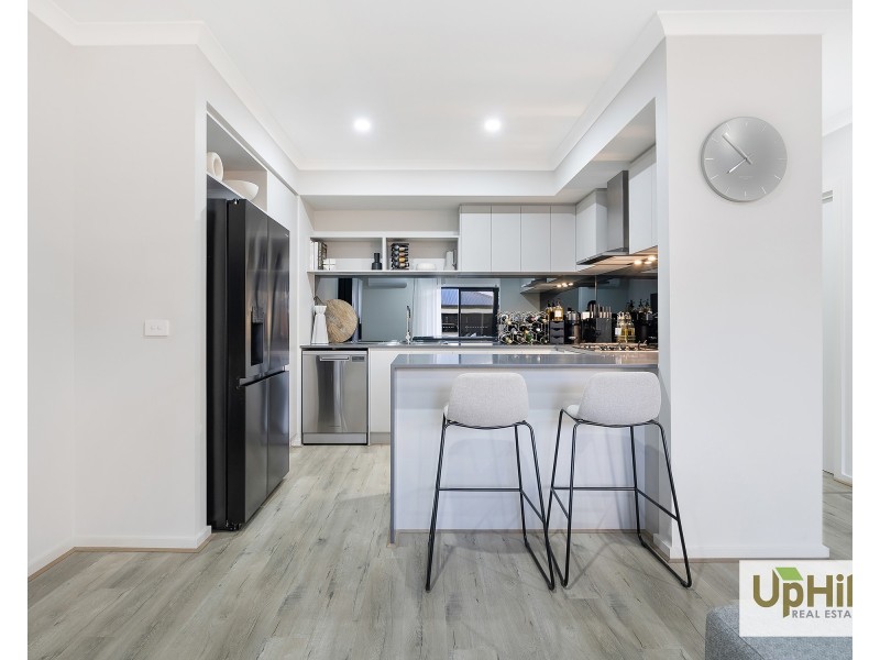 3 Mortdale Lane, Clyde North VIC 3978